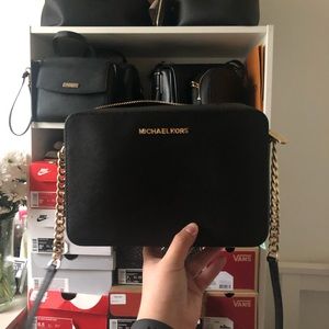 Michael Kors  jet set crossbody bag